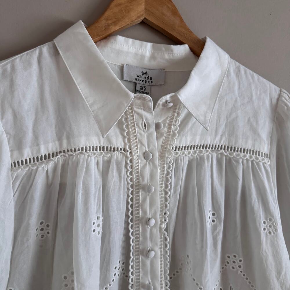 We Are Kindred White Eyelet Button Front Long Sleeve Blouse Size 8 NEW - Picture 3 of 8